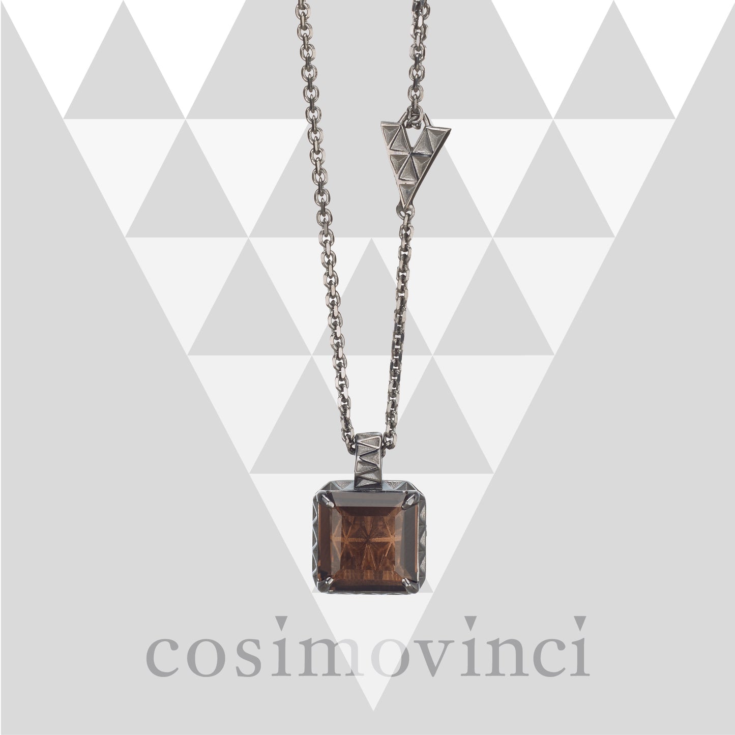 Collana V Prisma Square