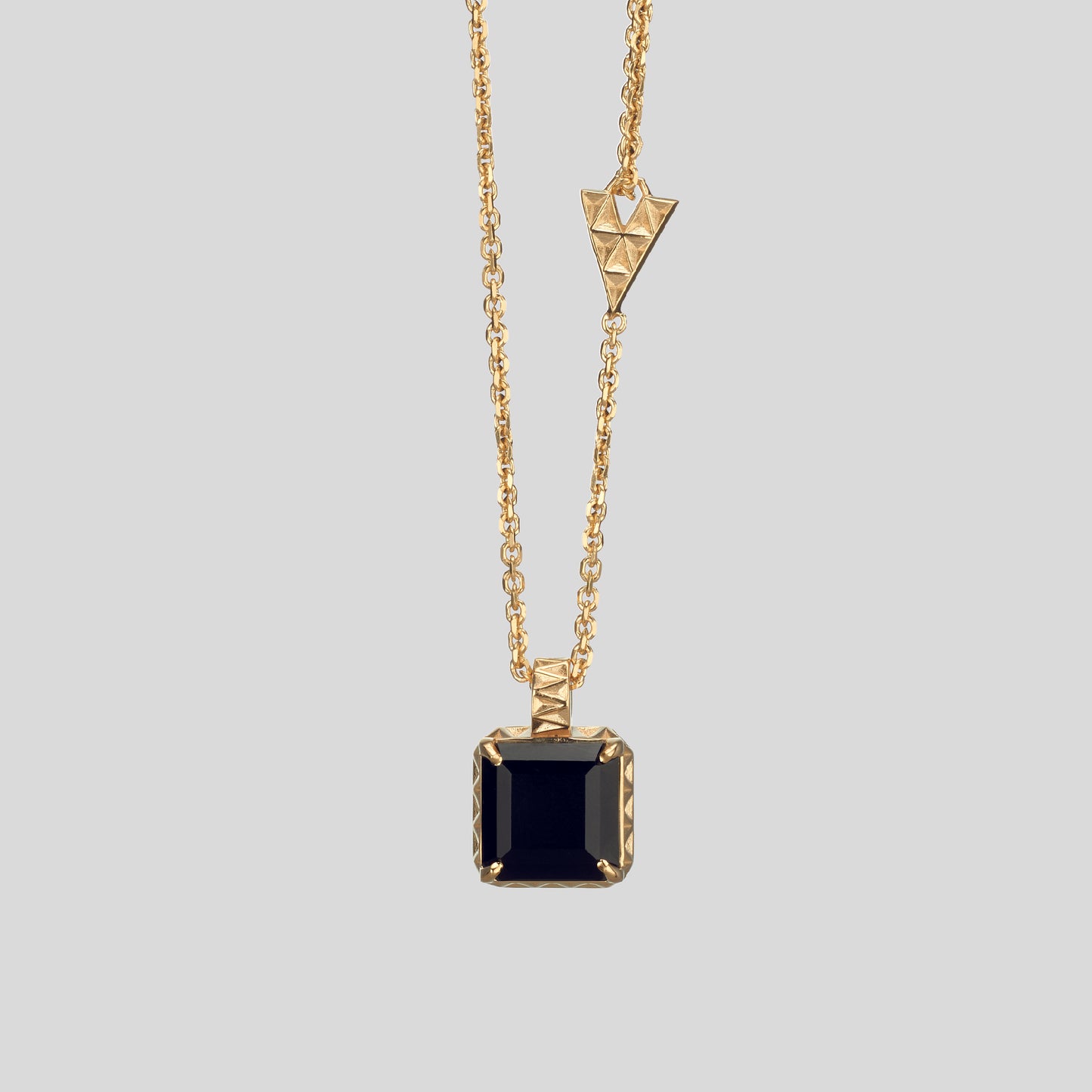 Collana V Prisma Square