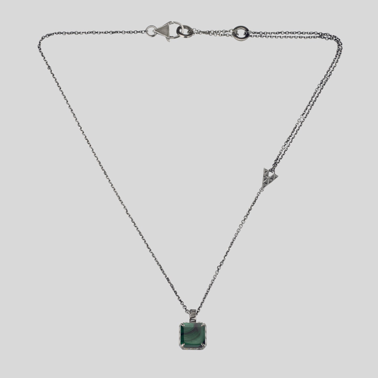 V Prisma One Necklace